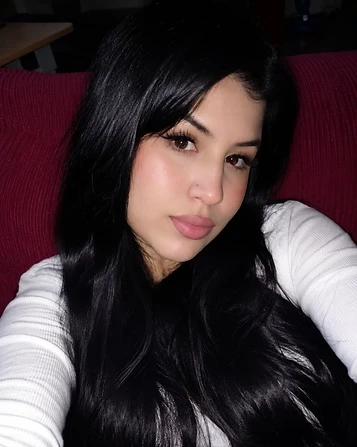 Yeney López Pérez — retrato de la autora